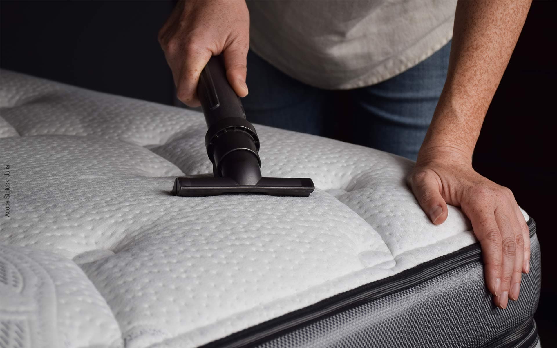 Nettoyage et désinfection anti-acariens d'un matelas à Velaux