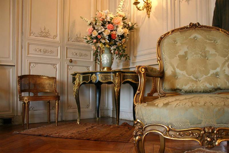 Rachat de meubles anciens à Aurillac – Expertise et équité