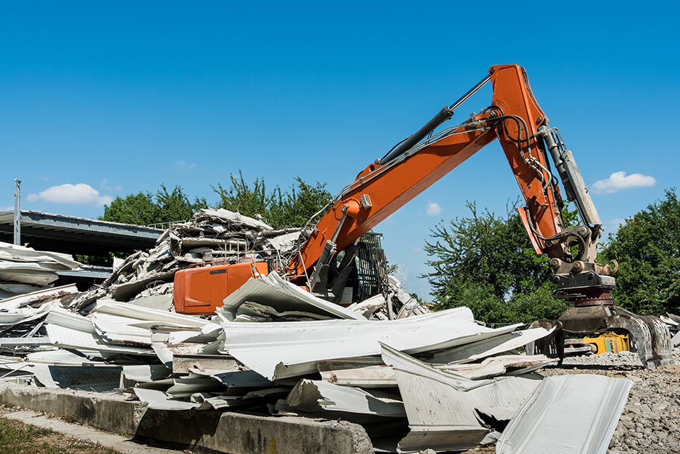 Évacuation et gestion des gravats - Service professionnel de démolition à Écully