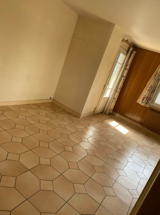 Bureau débarrassé après intervention