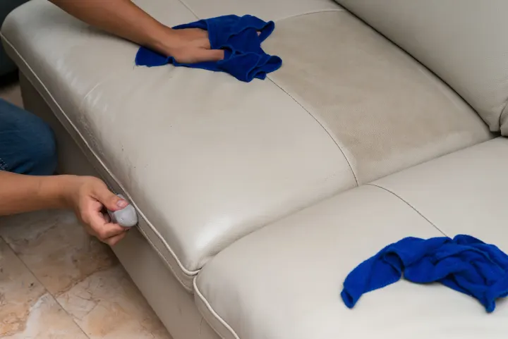 Nettoyage de canapés en cuir