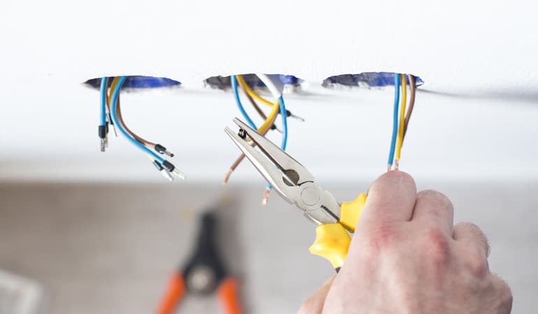 Installation et rénovation électrique par un électricien certifié