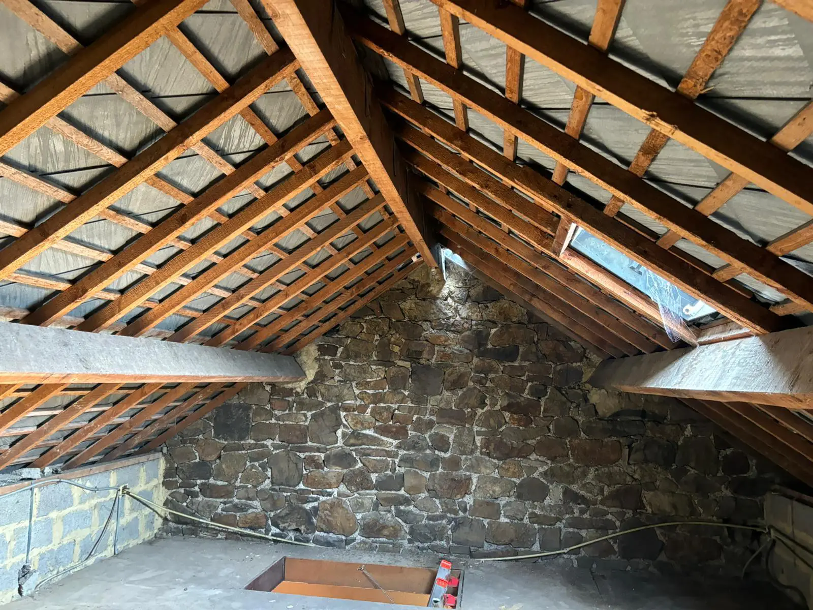 Isolation énergétique murs combles fenêtres