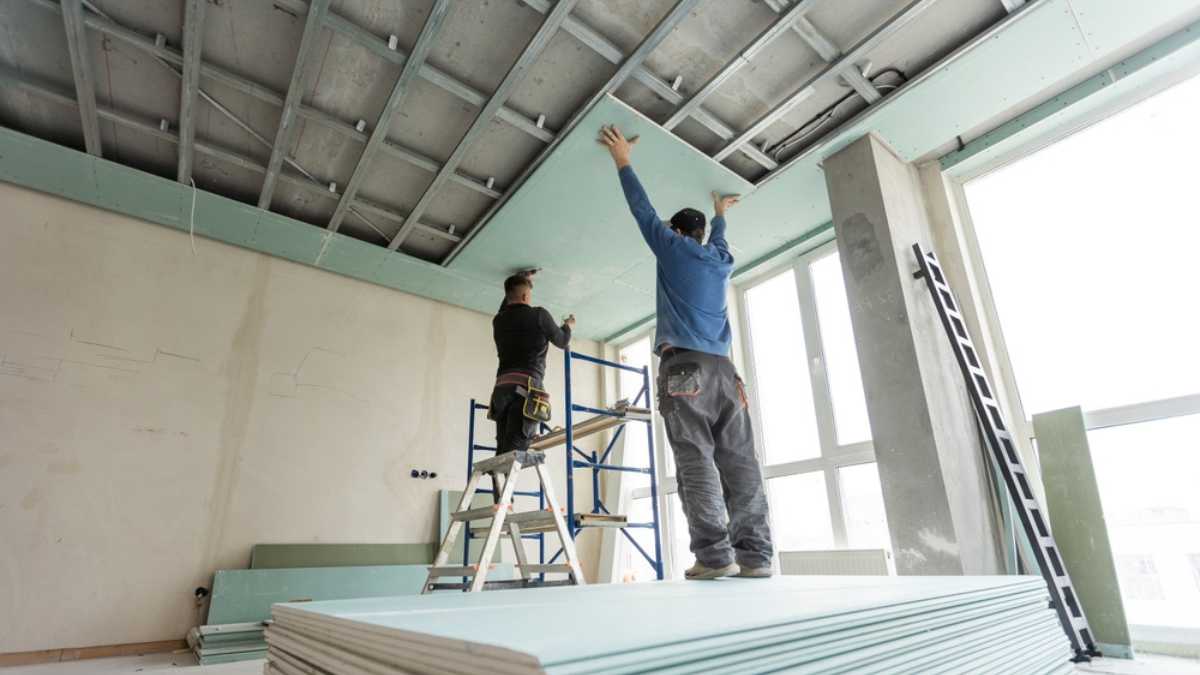 Pose de plaques de plâtre