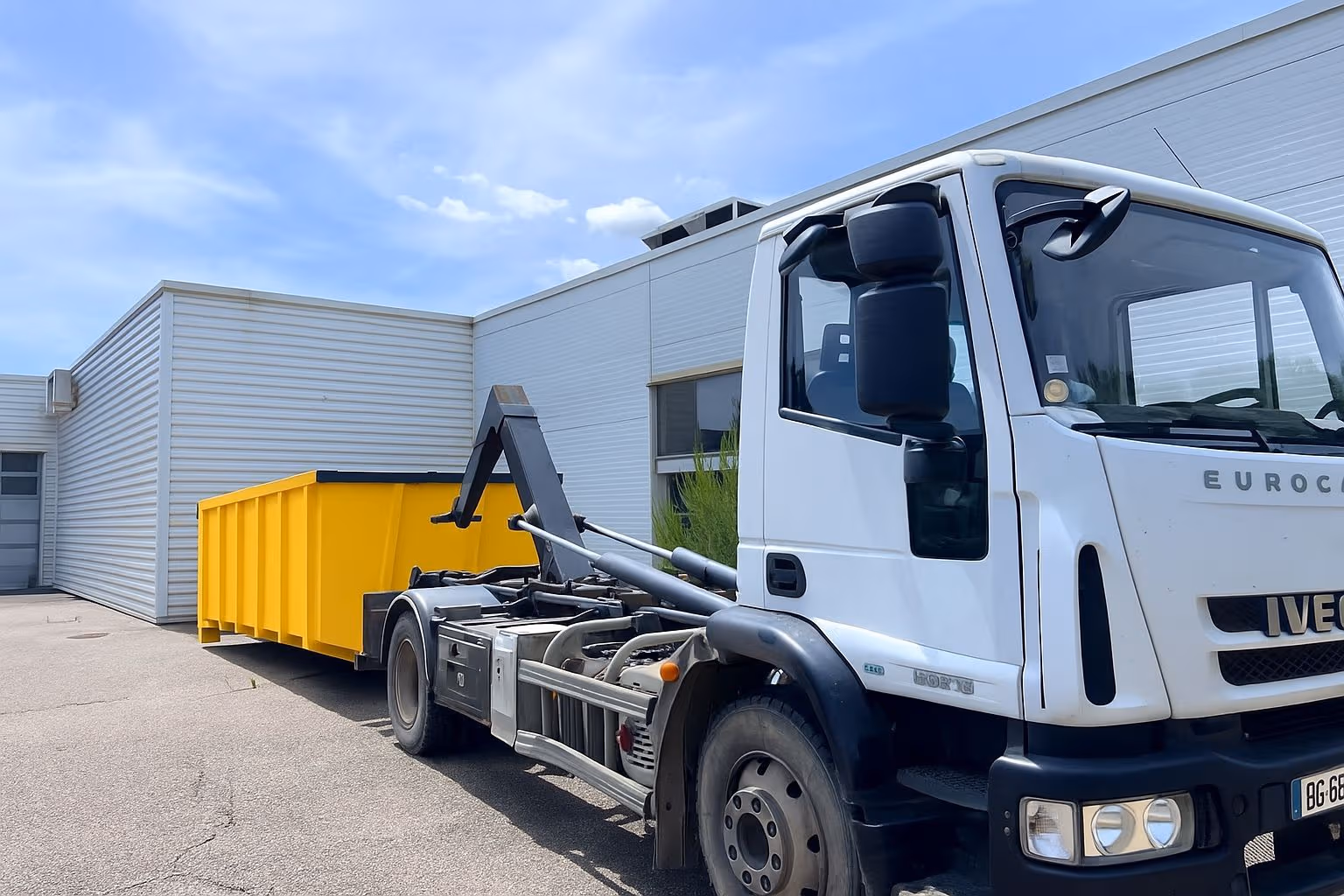 Location de benne à Corrèze (undefined) - Livraison rapide sur chantier - Service professionnel Debarreo