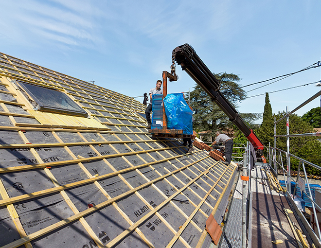 Rénovation complète de toiture par un couvreur qualifié à Sainte-Soulle